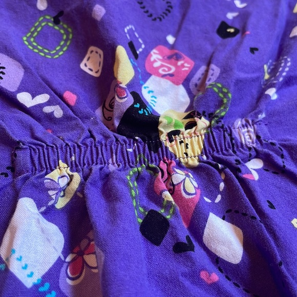 Purple print scrub top - Picture 4 of 4